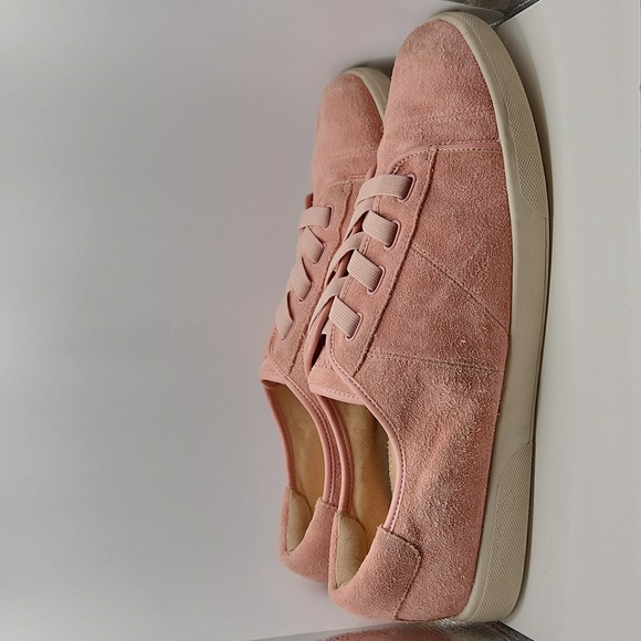 REPOSHING Vionic Pink Jean Suede Sneakers...scuffed and soiled - Picture 2 of 13